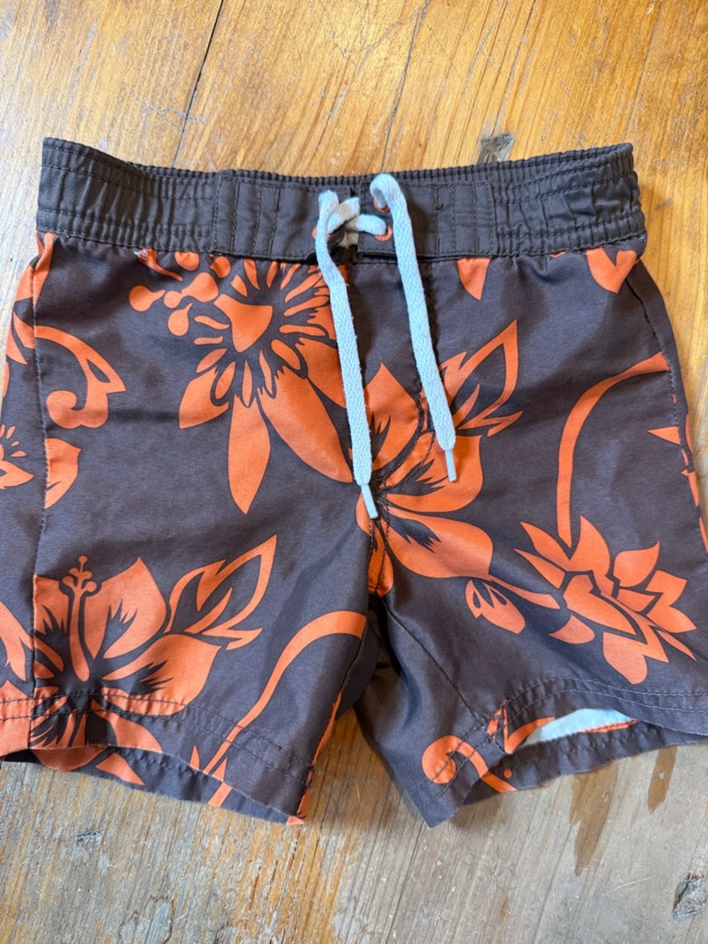 Vintage Hawaiian print board shorts